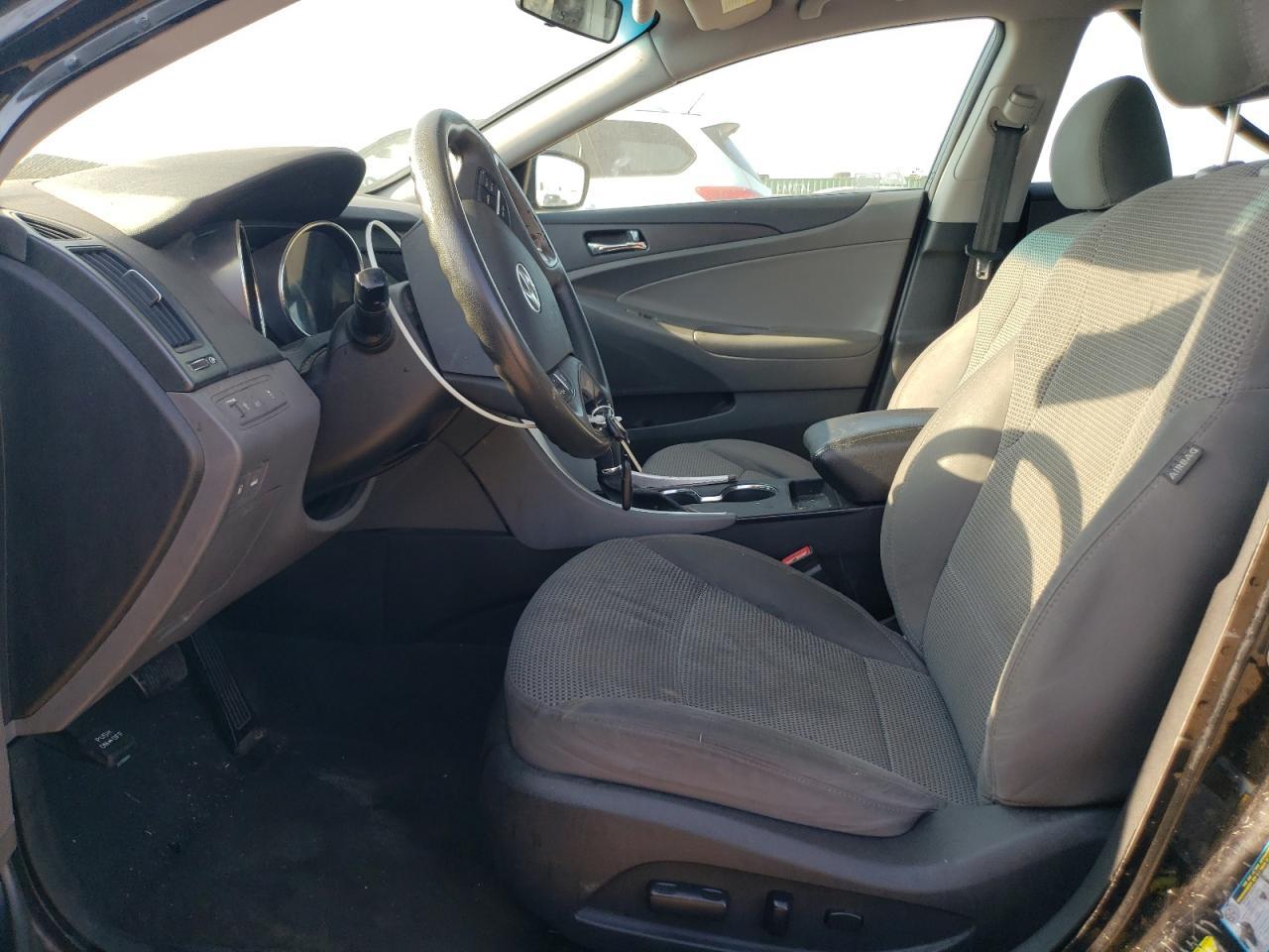 2011 HYUNDAI SONATA