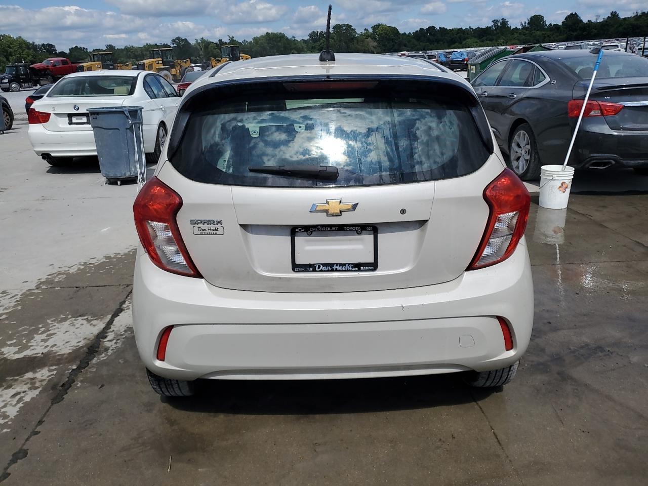 2017 CHEVROLET Spark