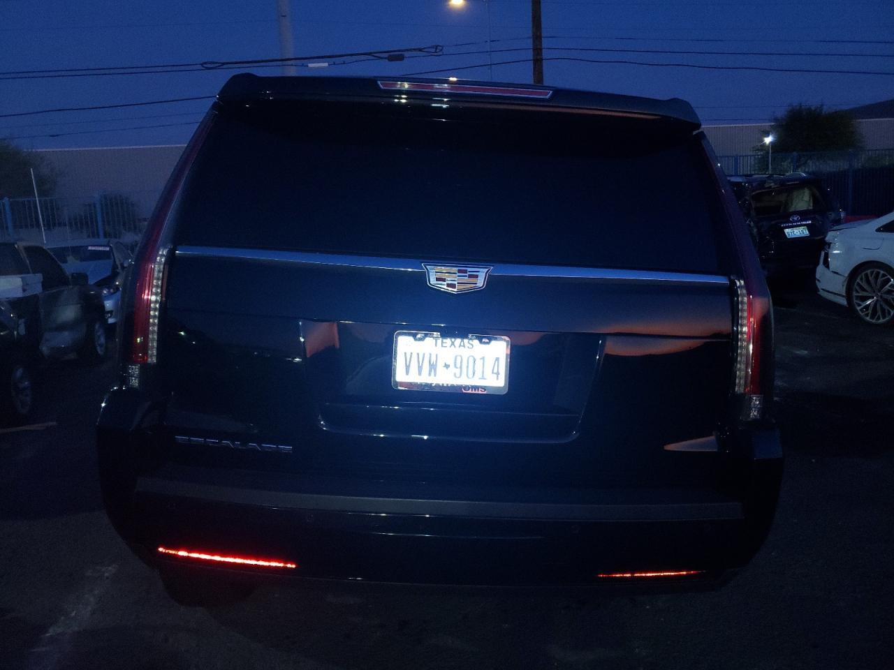 2018 CADILLAC ESCALADE