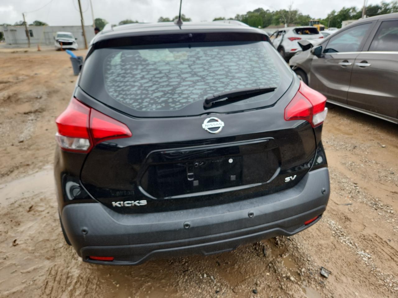 2020 NISSAN KICKS