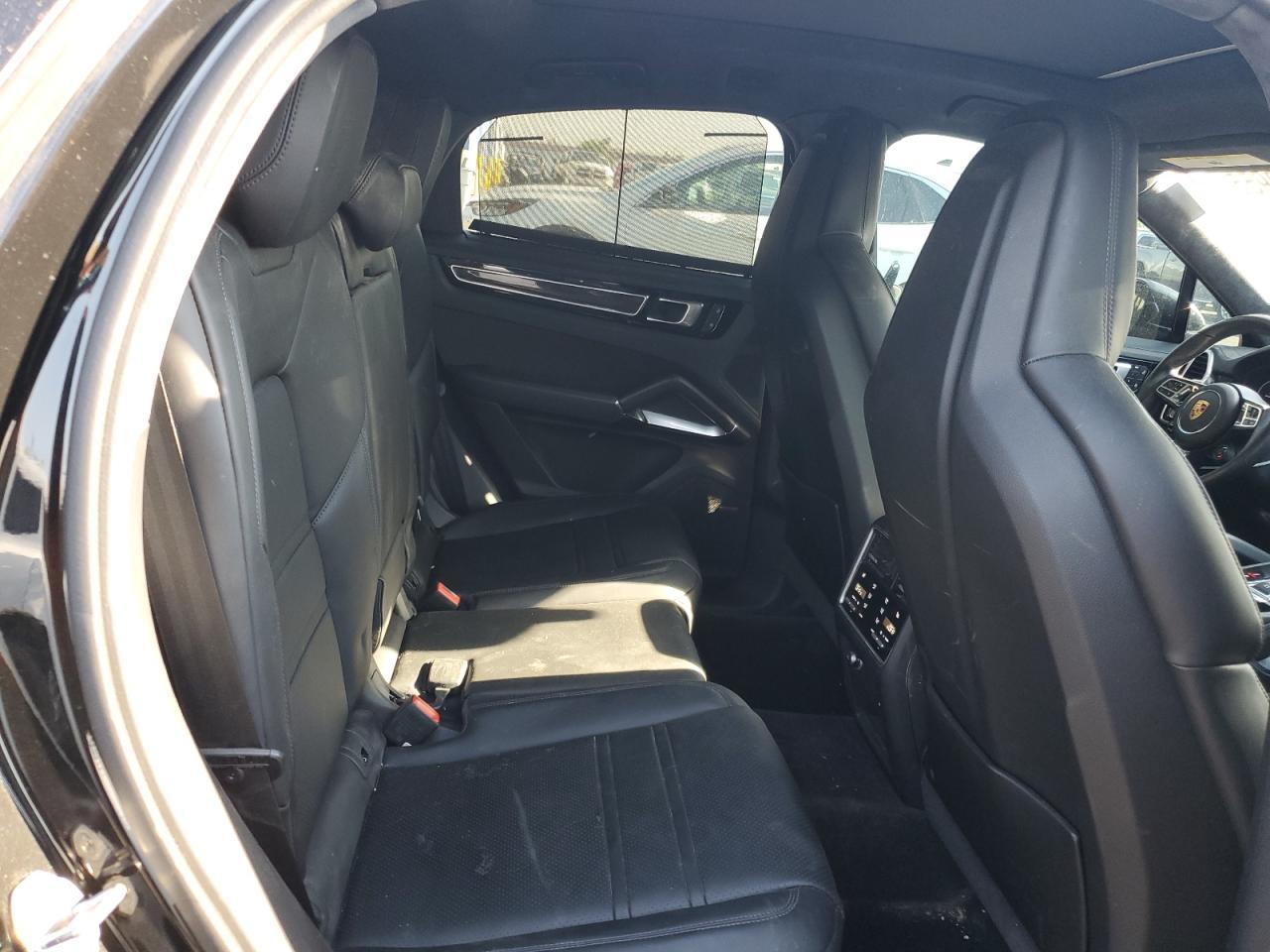 2023 PORSCHE CAYENNE