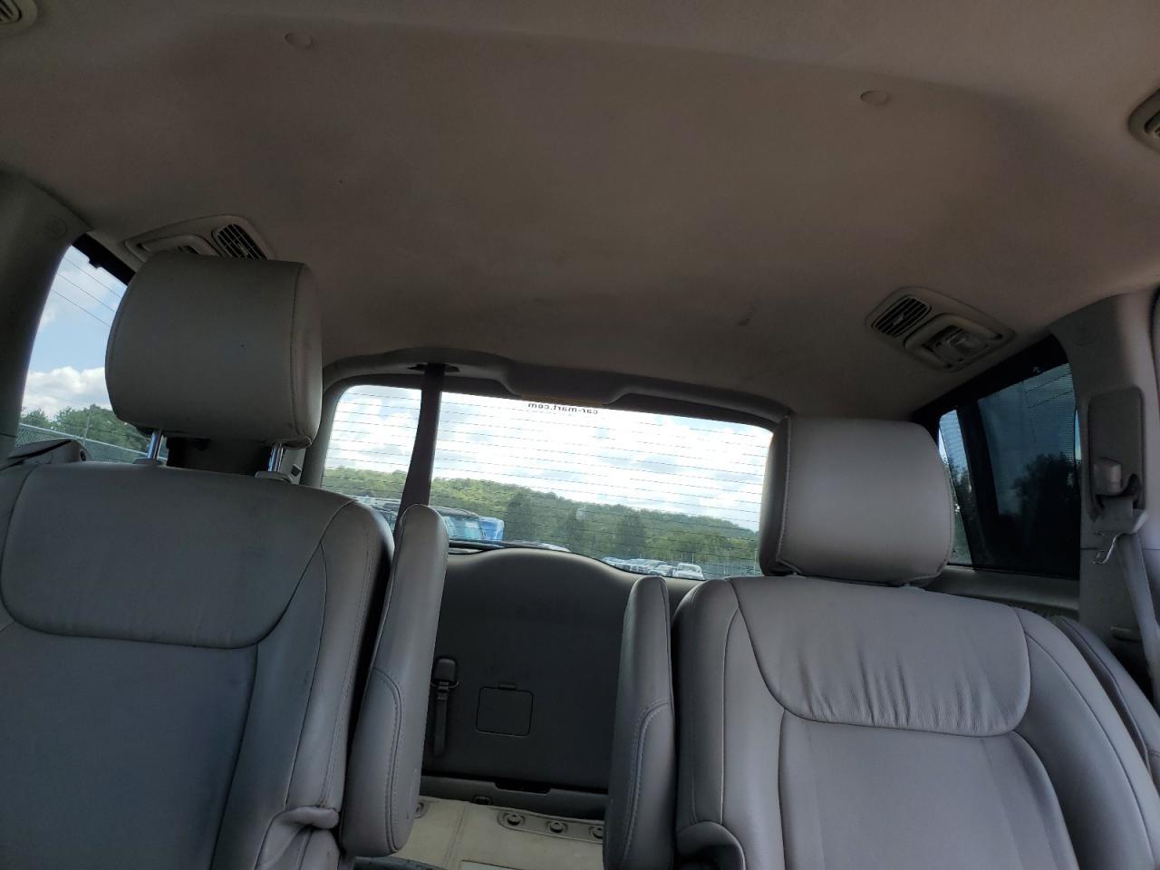 2009 TOYOTA SIENNA