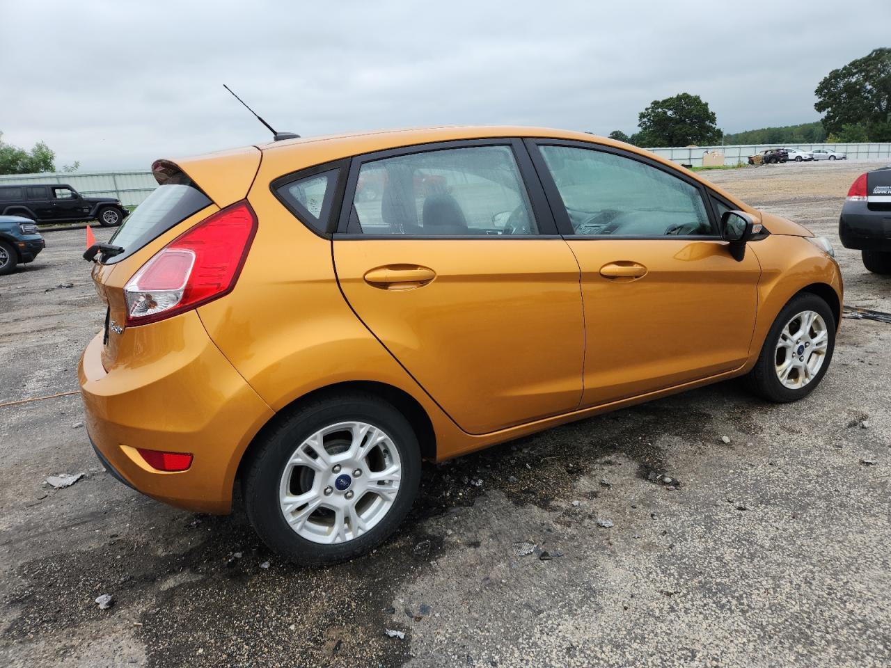 2016 FORD Fiesta