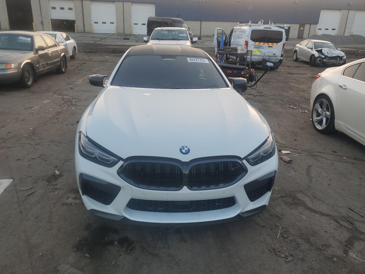 2023 BMW M8