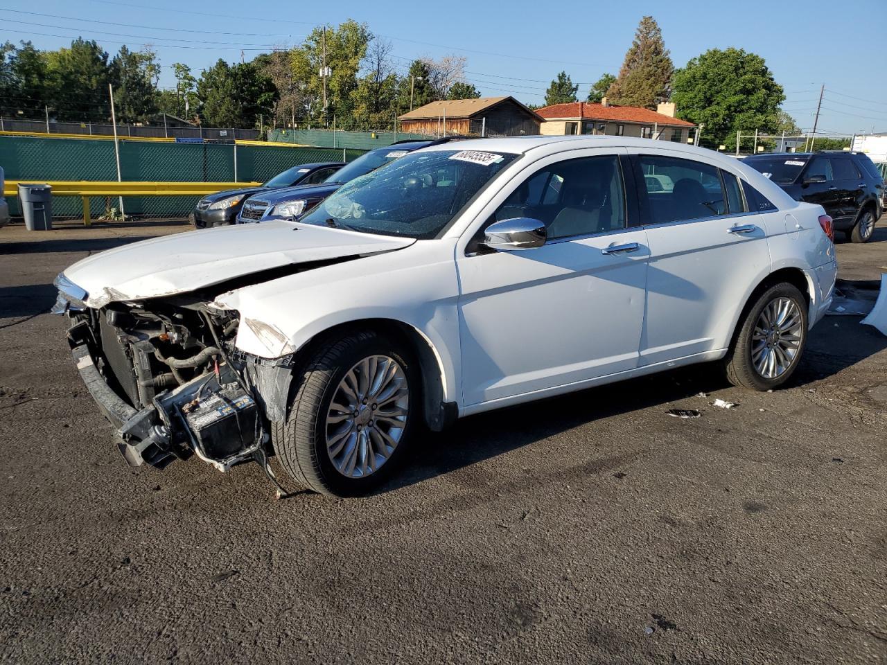2013 CHRYSLER 200