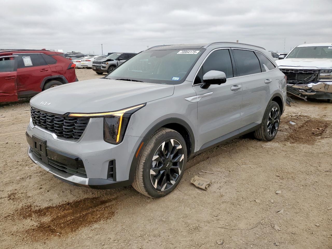 2025 KIA SORENTO