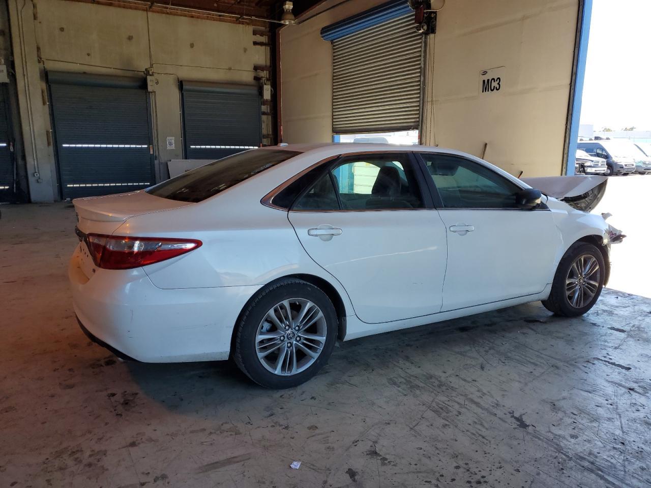 2015 TOYOTA CAMRY