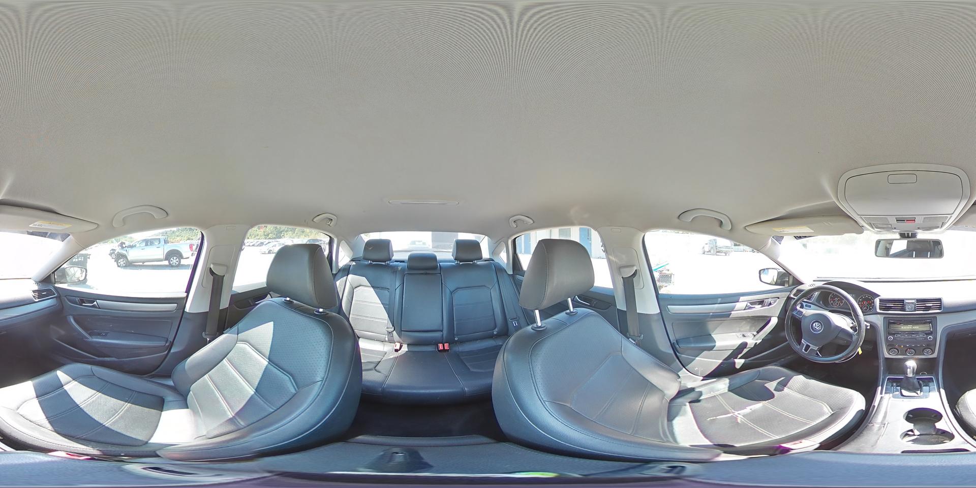 2014 VOLKSWAGEN Passat
