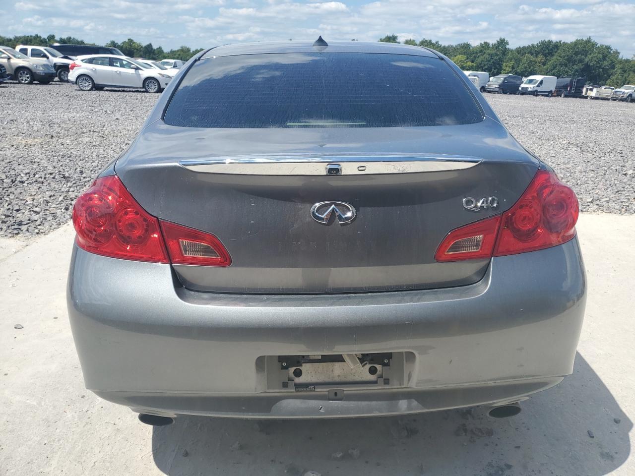 2015 INFINITI Q40