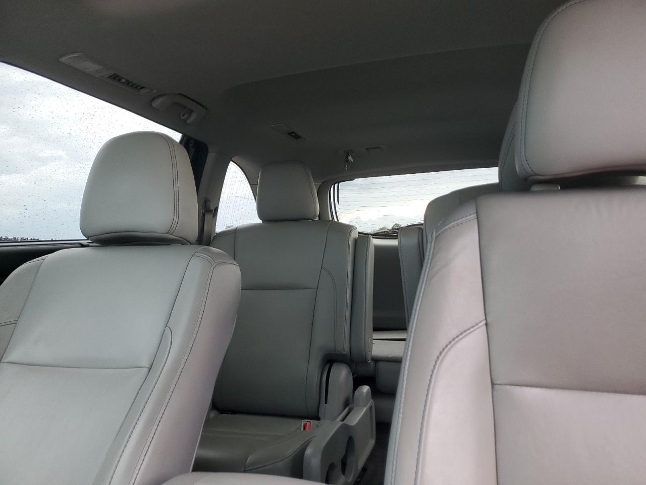 2017 TOYOTA HIGHLANDER
