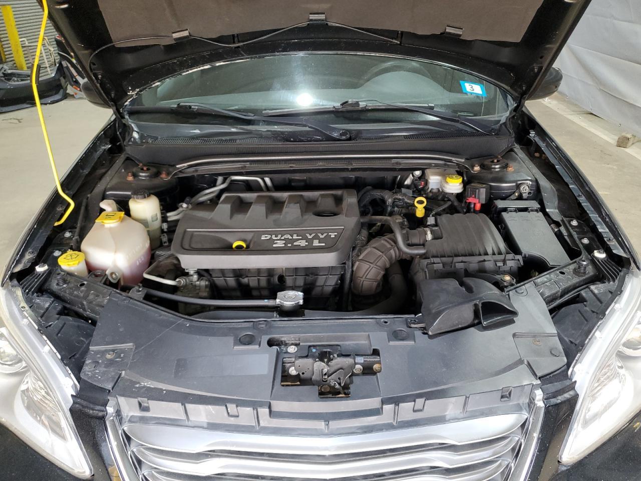 2013 CHRYSLER 200