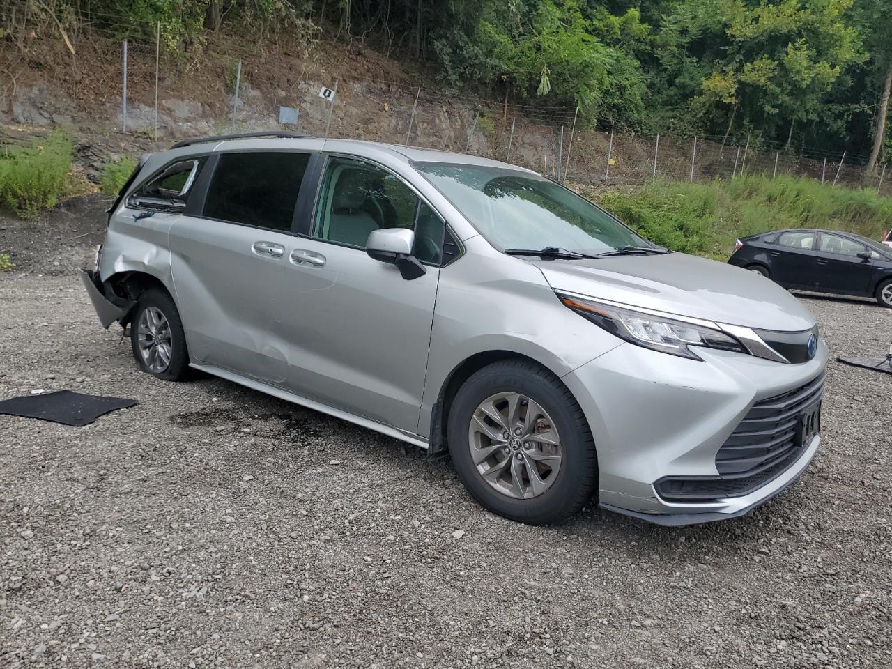 2022 TOYOTA SIENNA