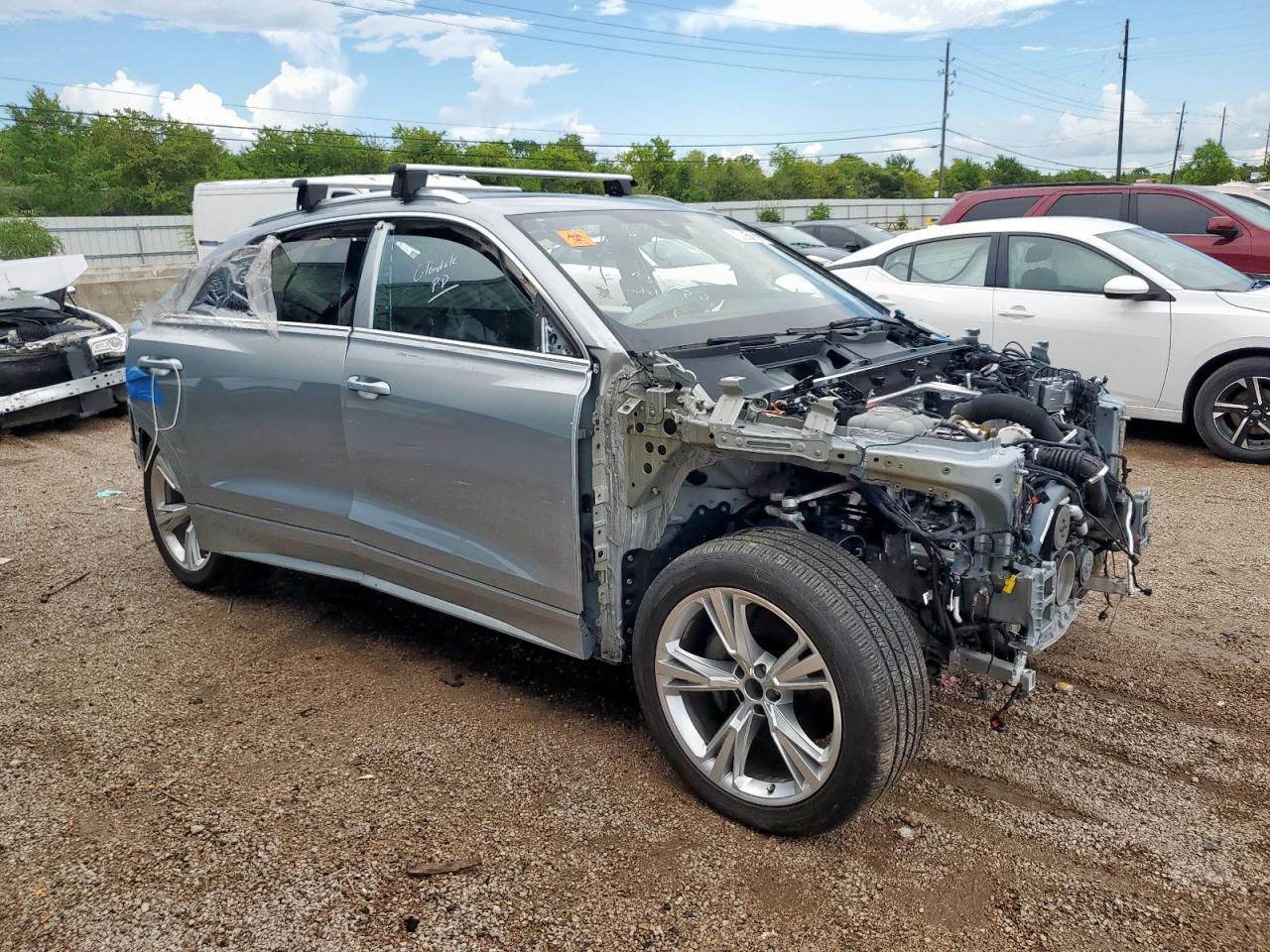 2023 AUDI Q8