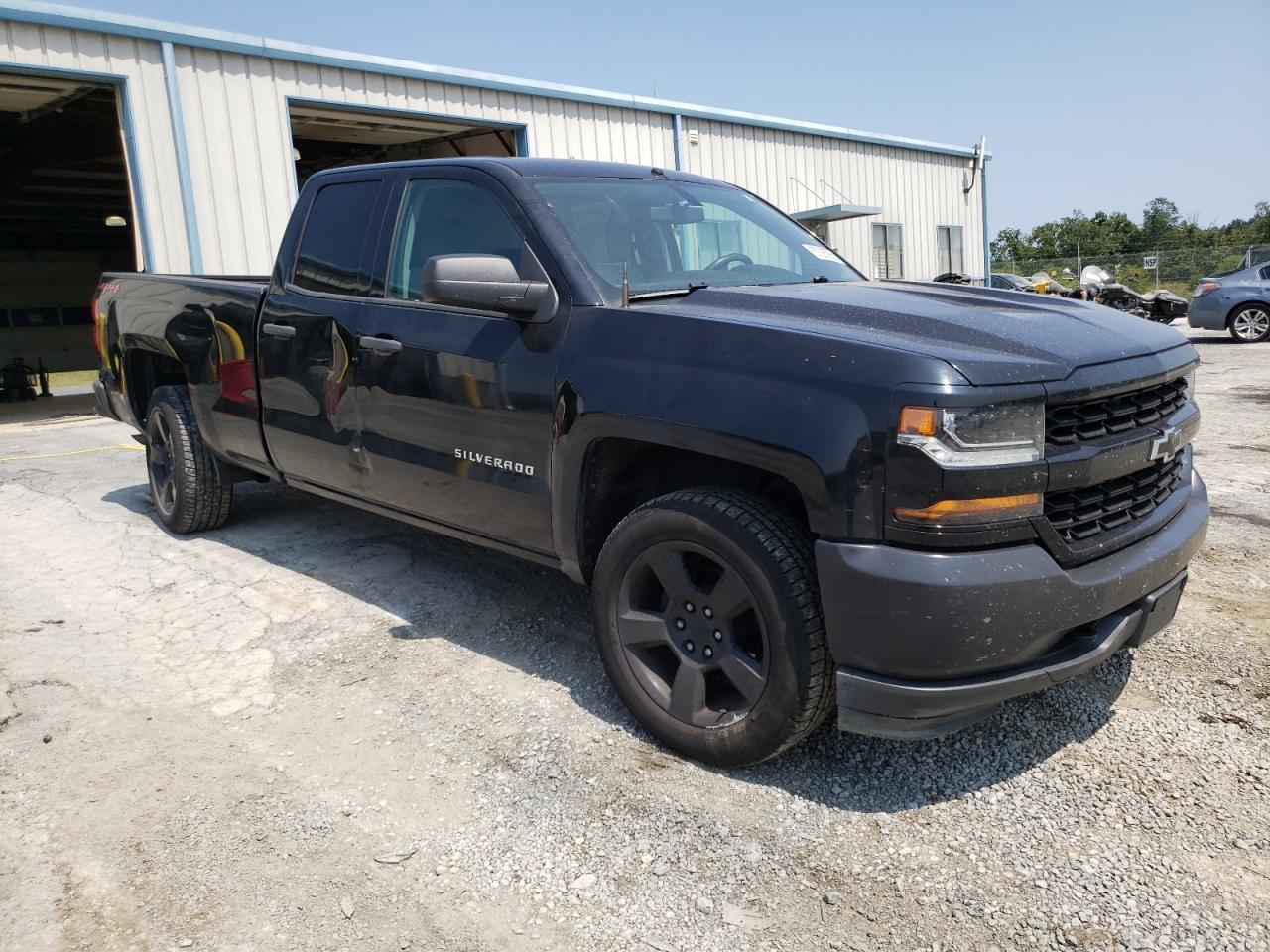 2018 CHEVROLET Silverado