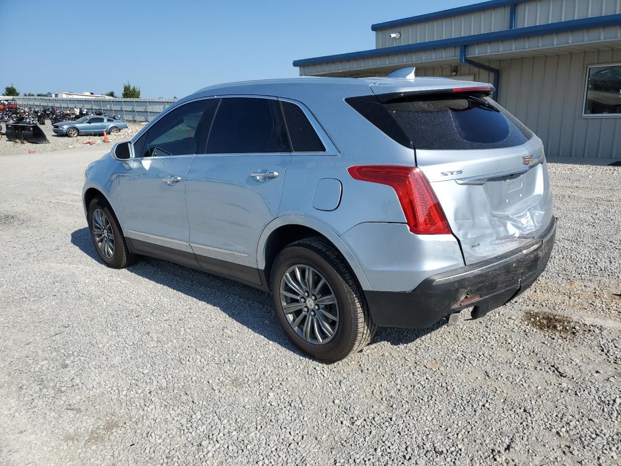 2017 CADILLAC XT5