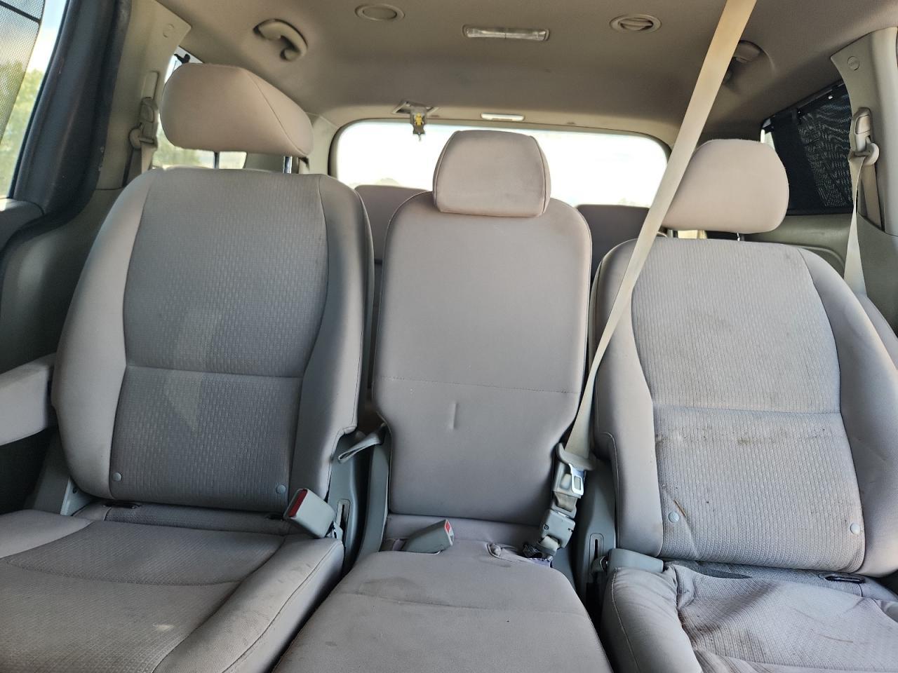 2016 KIA SEDONA