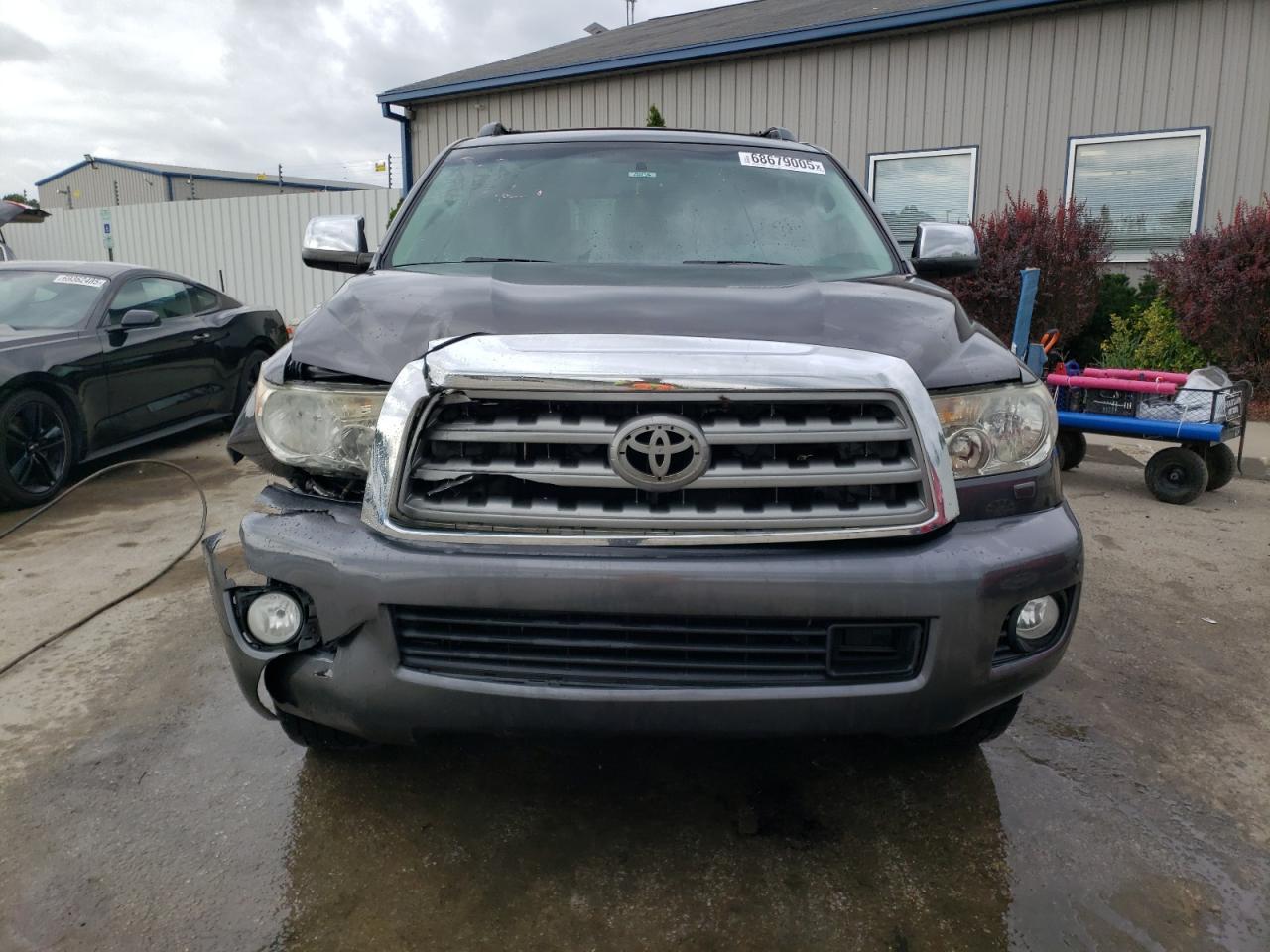 2014 TOYOTA Sequoia