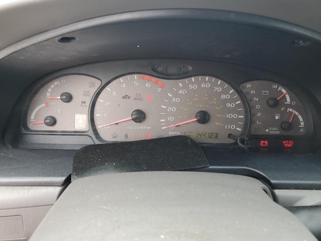 2003 TOYOTA Sequoia