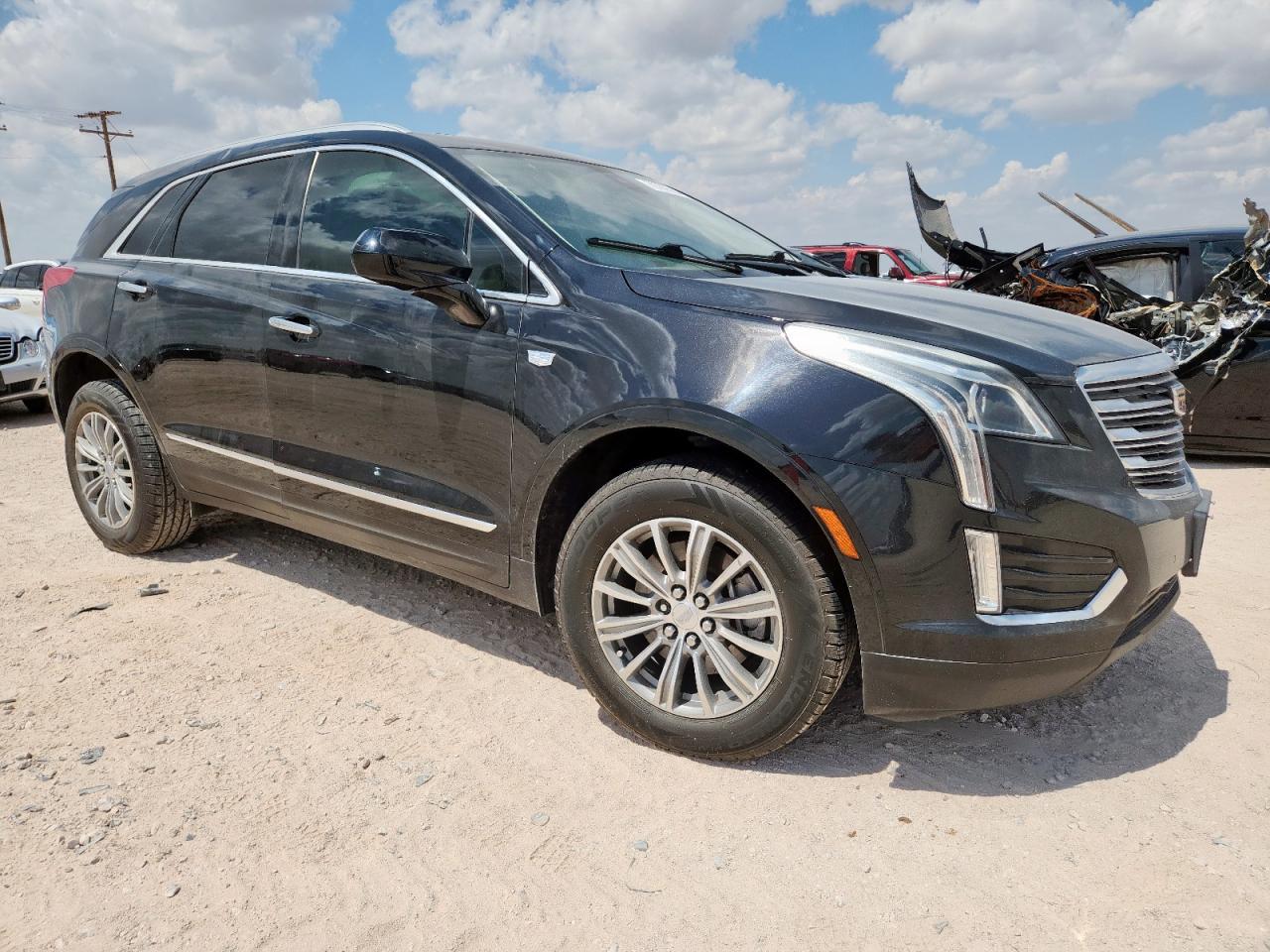 2017 CADILLAC XT5