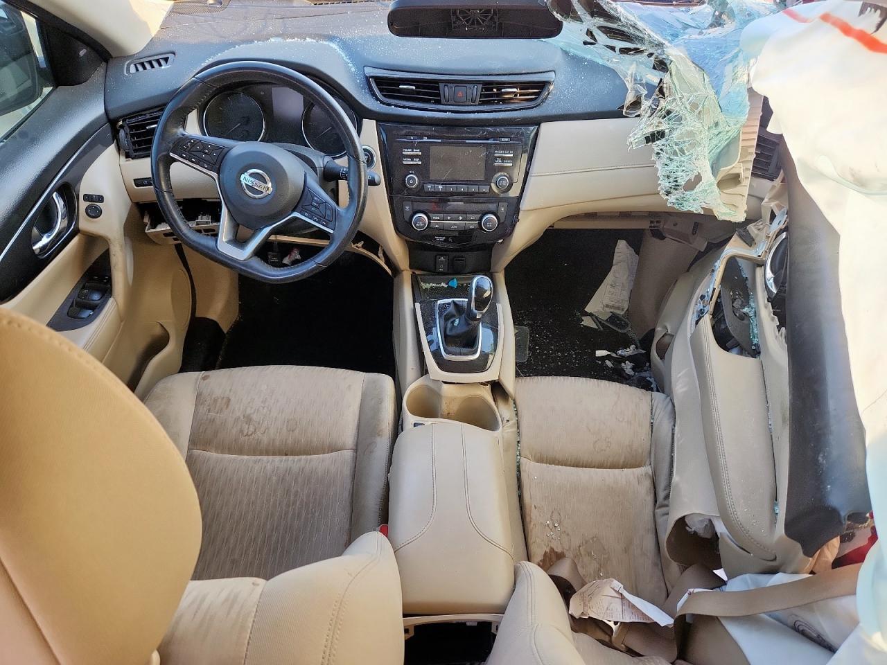 2017 NISSAN ROGUE