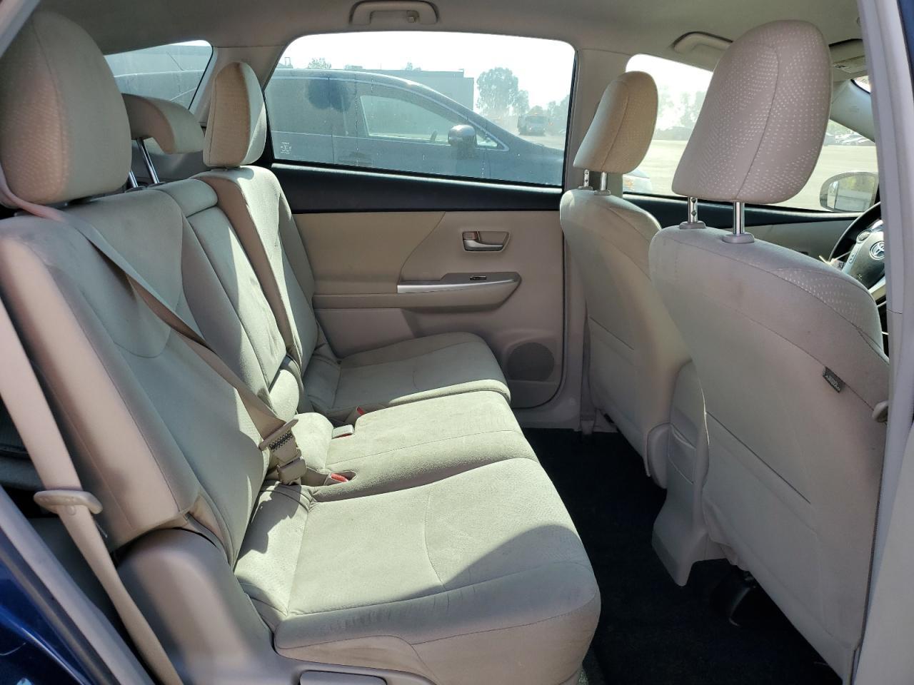 2012 TOYOTA PRIUS V