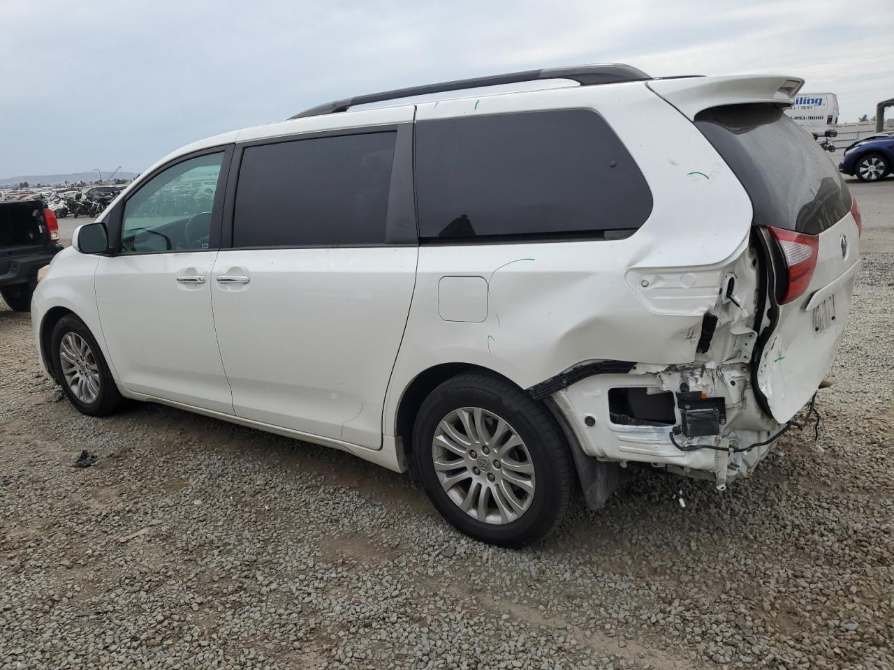 2015 TOYOTA SIENNA