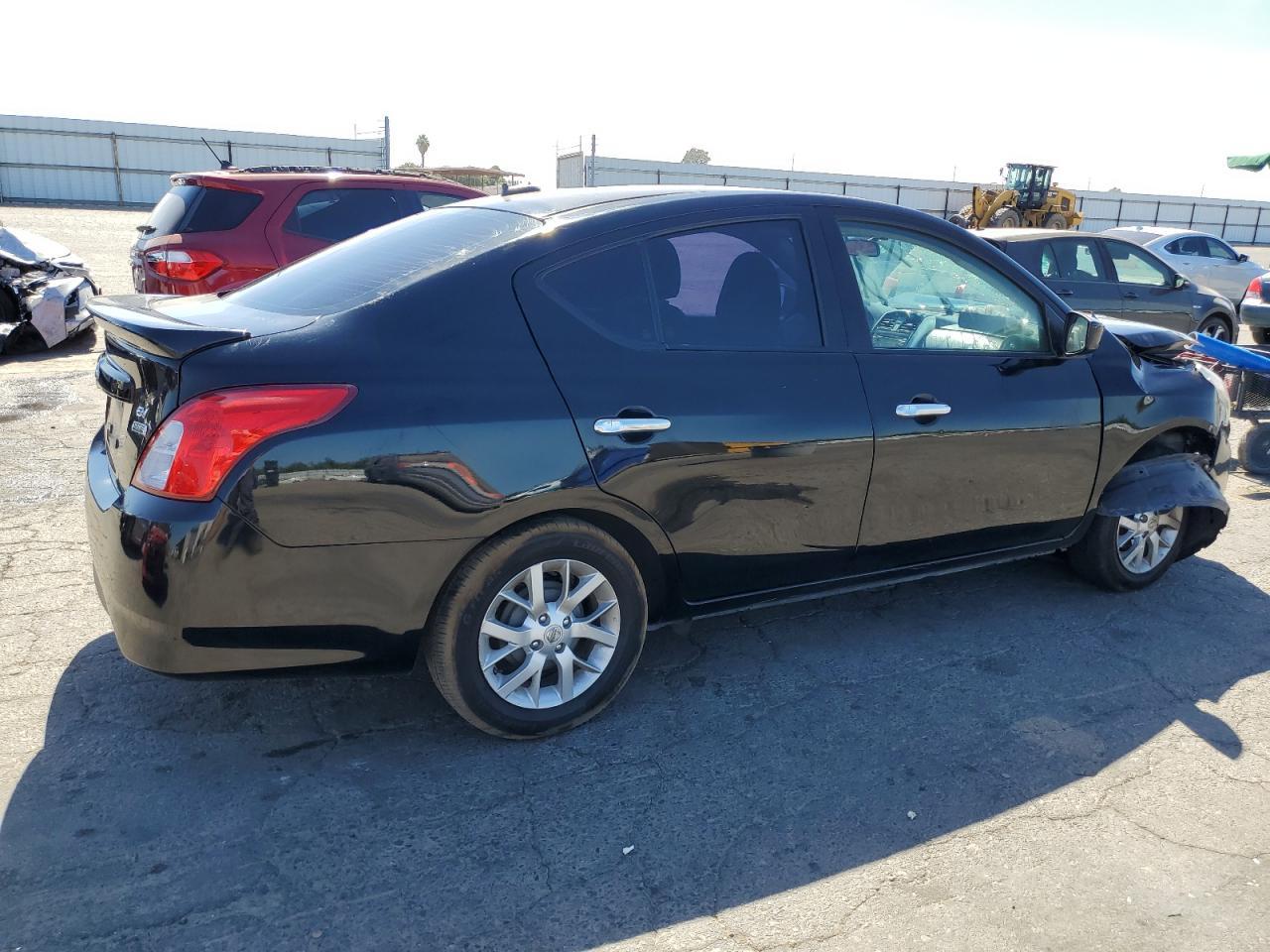 2018 NISSAN VERSA