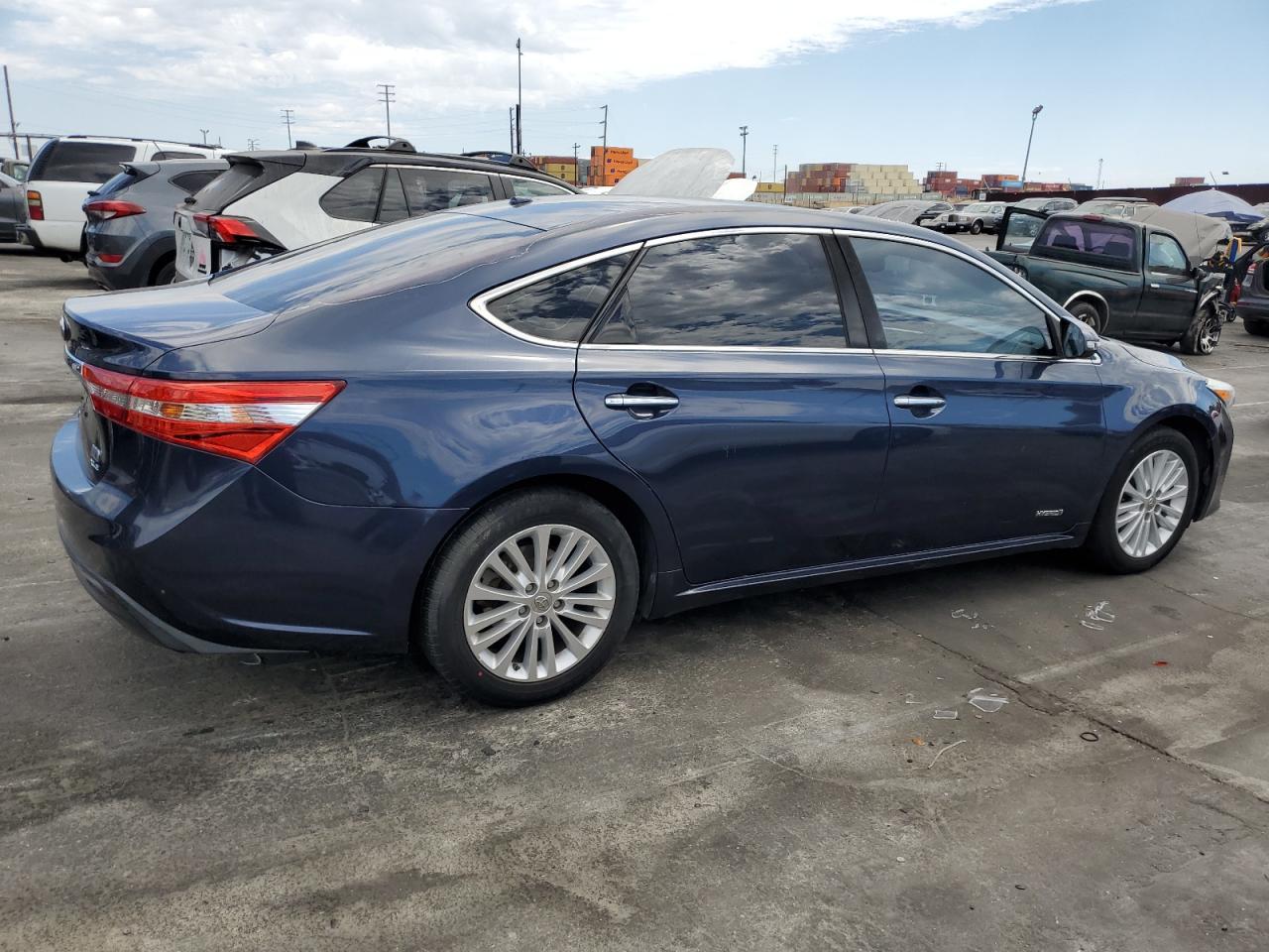 2014 TOYOTA Avalon