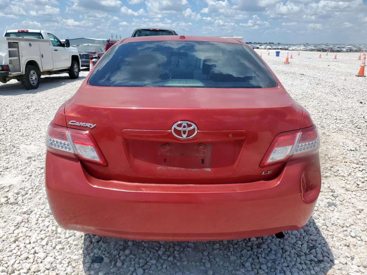 2011 TOYOTA CAMRY