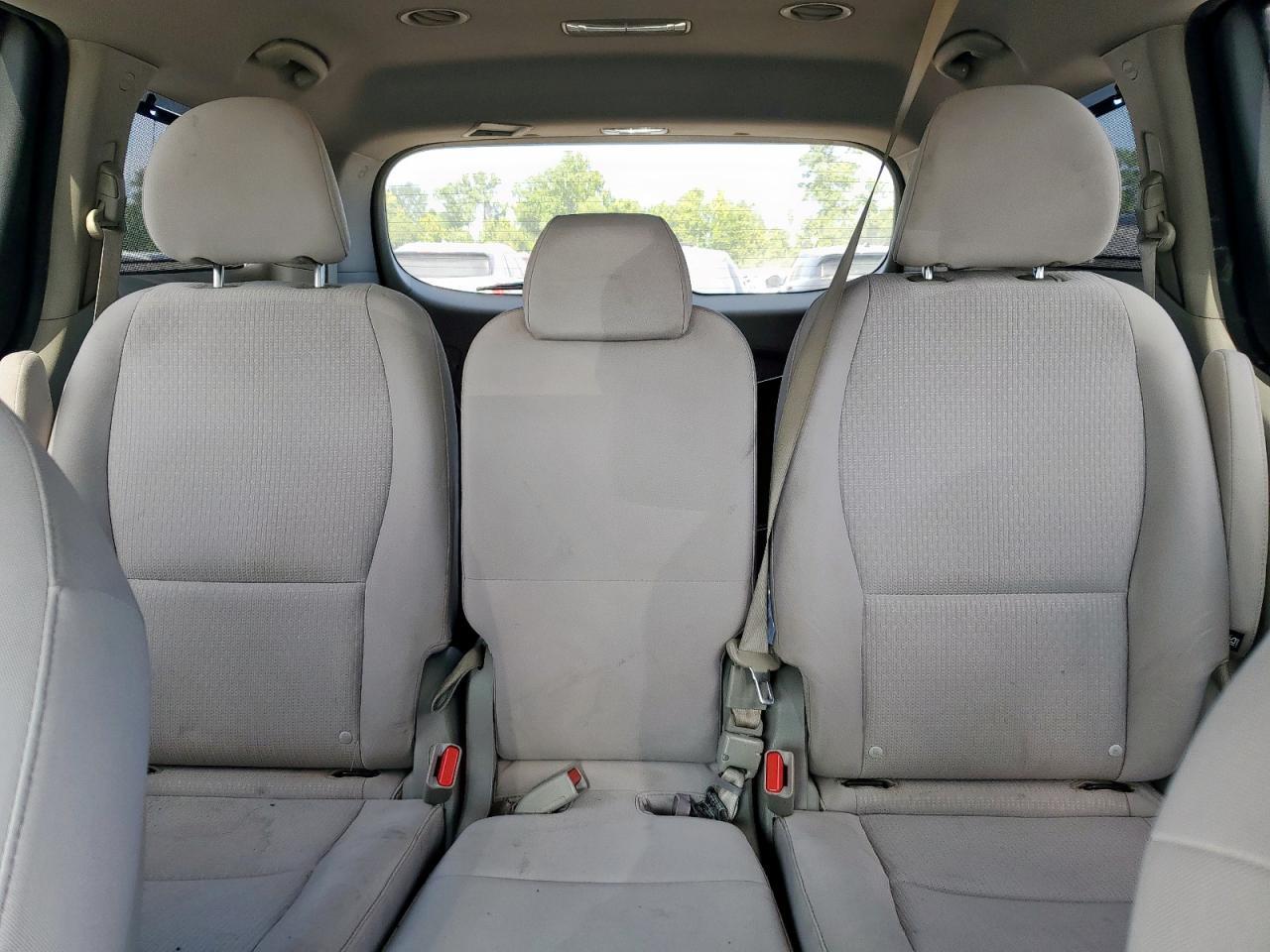 2016 KIA SEDONA