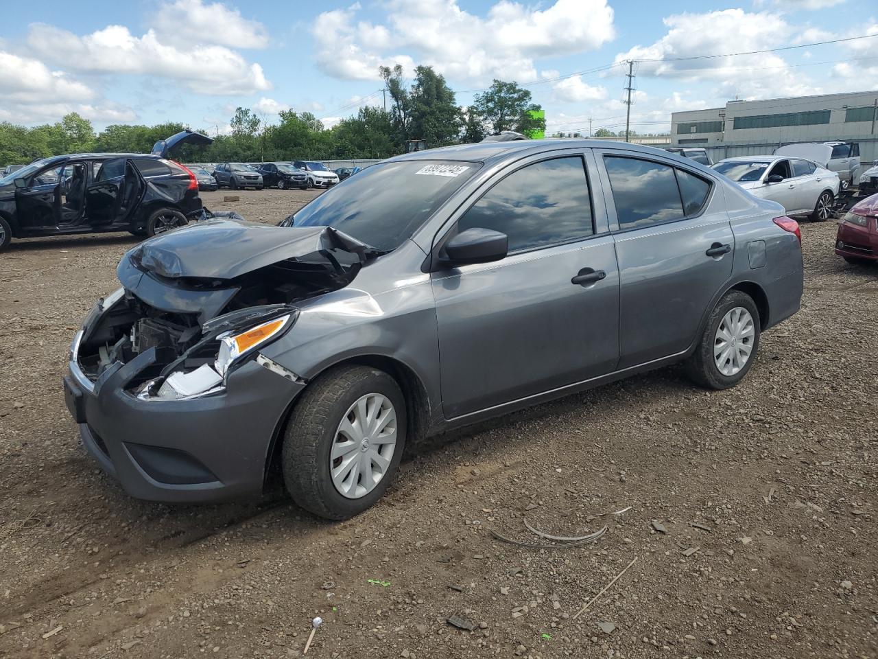 2016 NISSAN VERSA