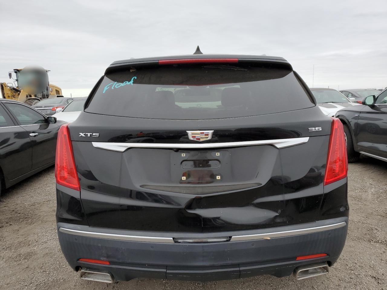 2018 CADILLAC XT5