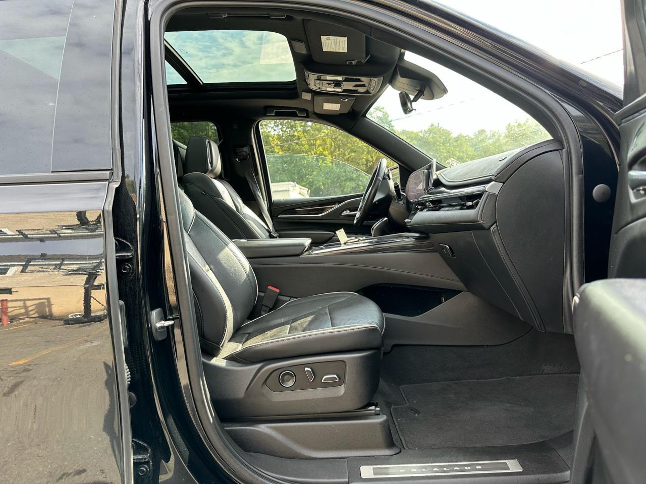 2021 CADILLAC Escalade ESV