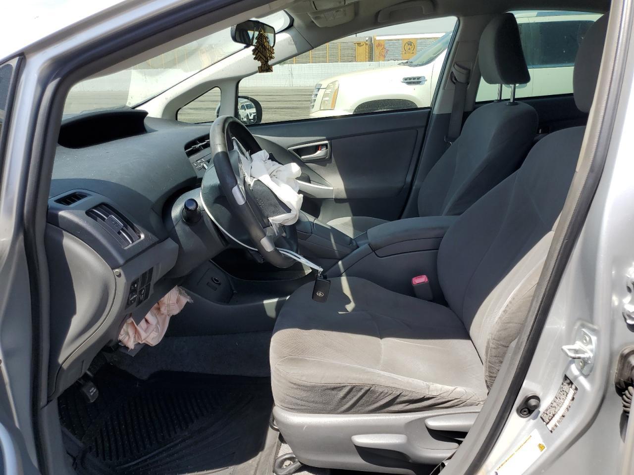 2011 TOYOTA PRIUS
