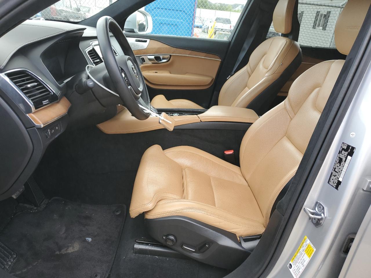 2020 VOLVO XC90
