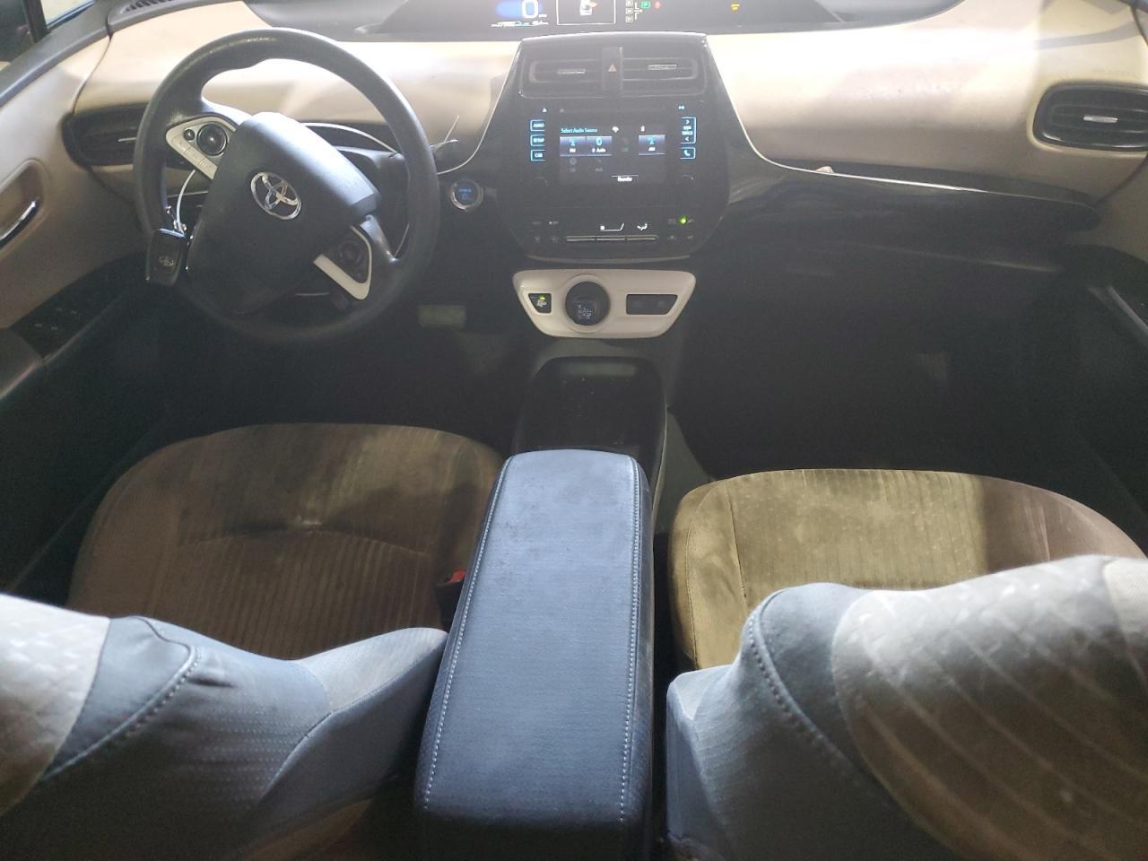 2016 TOYOTA PRIUS