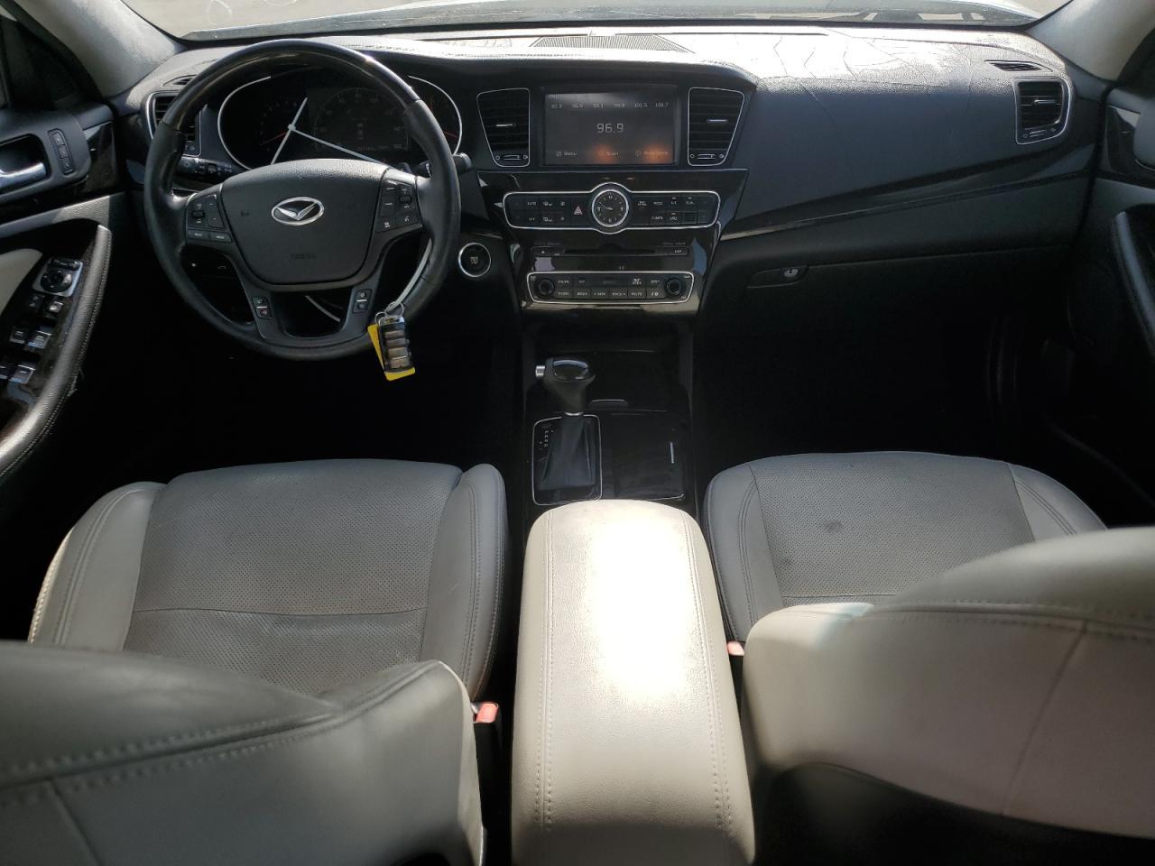 2014 KIA Cadenza