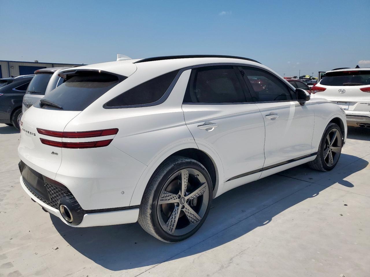 2023 GENESIS GV70
