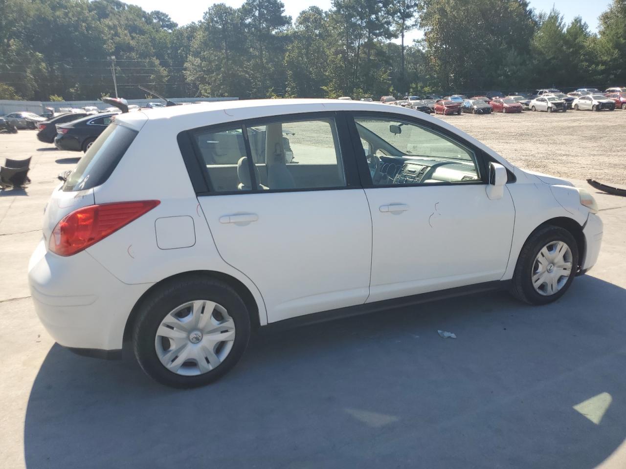 2010 NISSAN VERSA