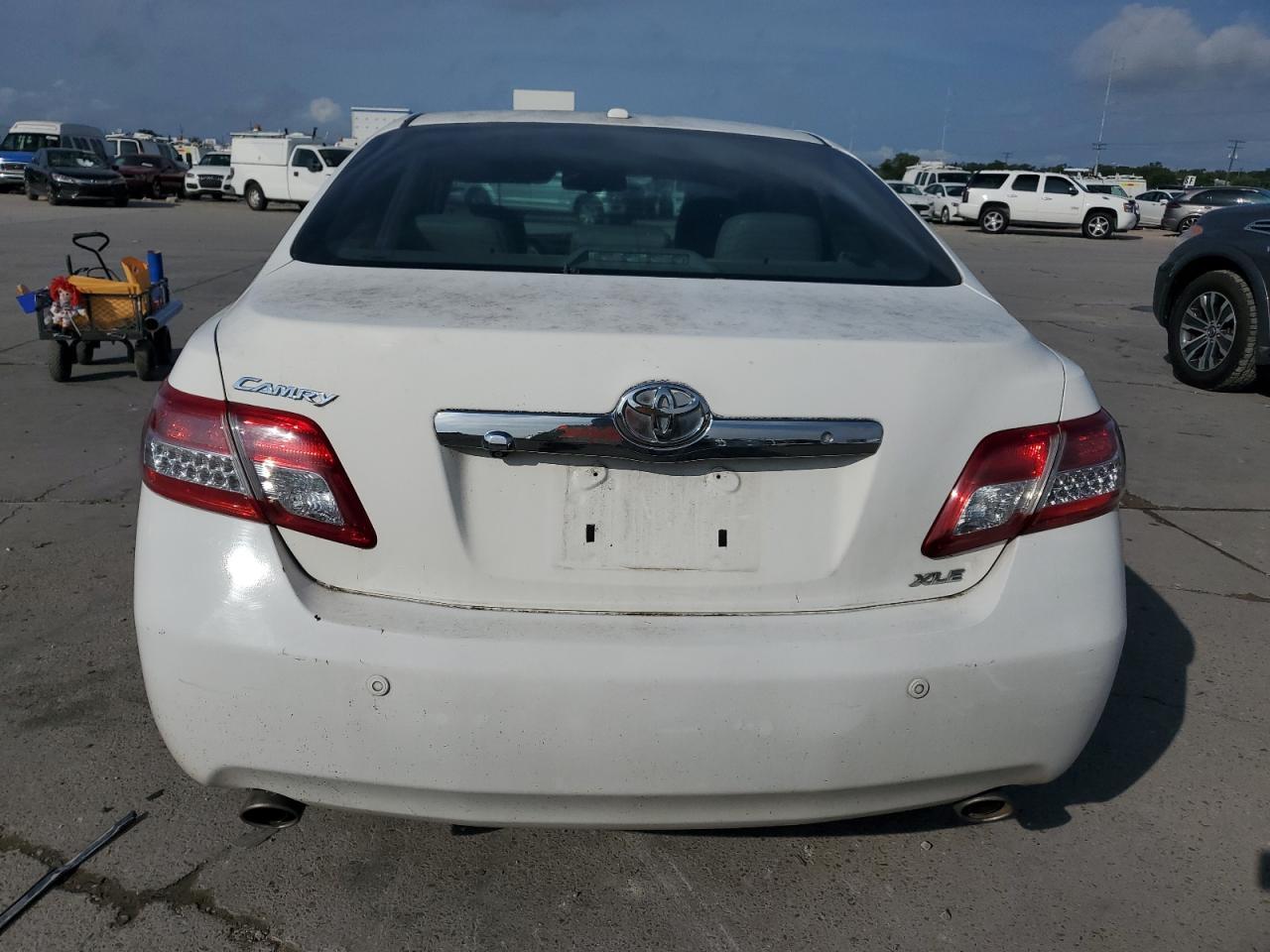 2011 TOYOTA CAMRY