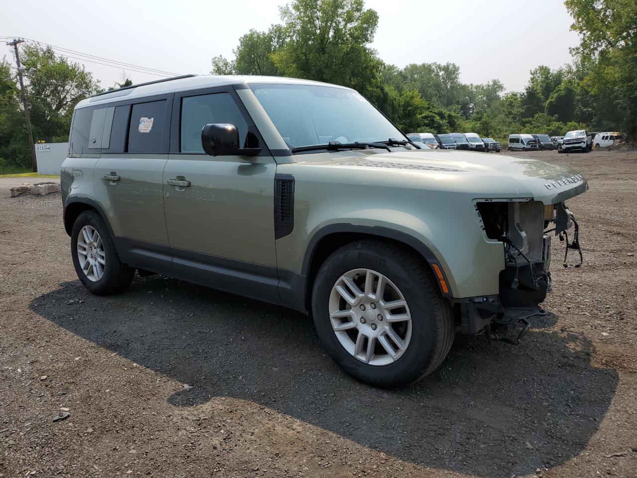 2024 LAND ROVER Defender
