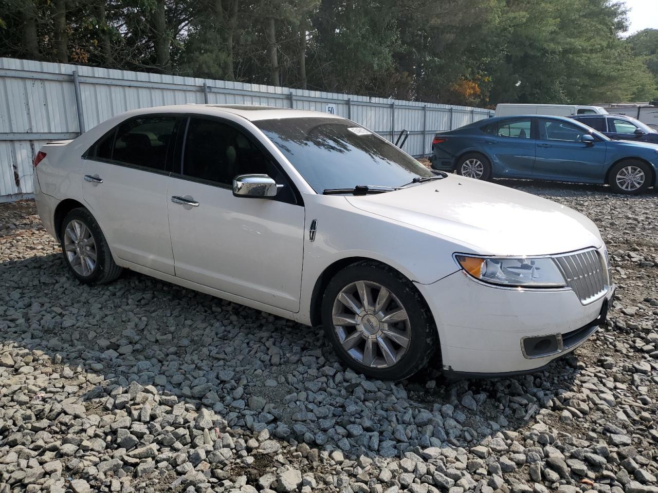 2010 LINCOLN MKZ