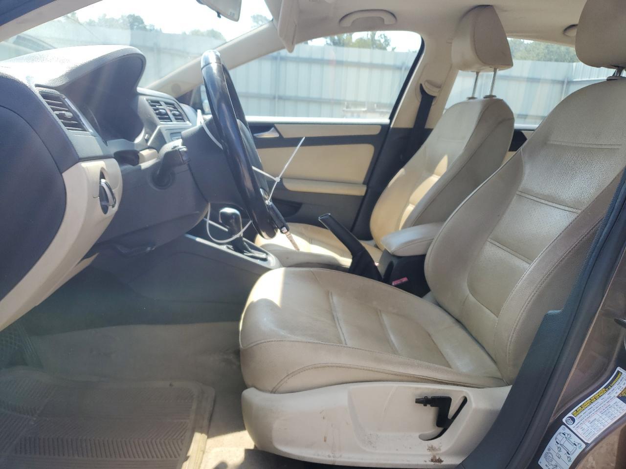 2012 VOLKSWAGEN JETTA