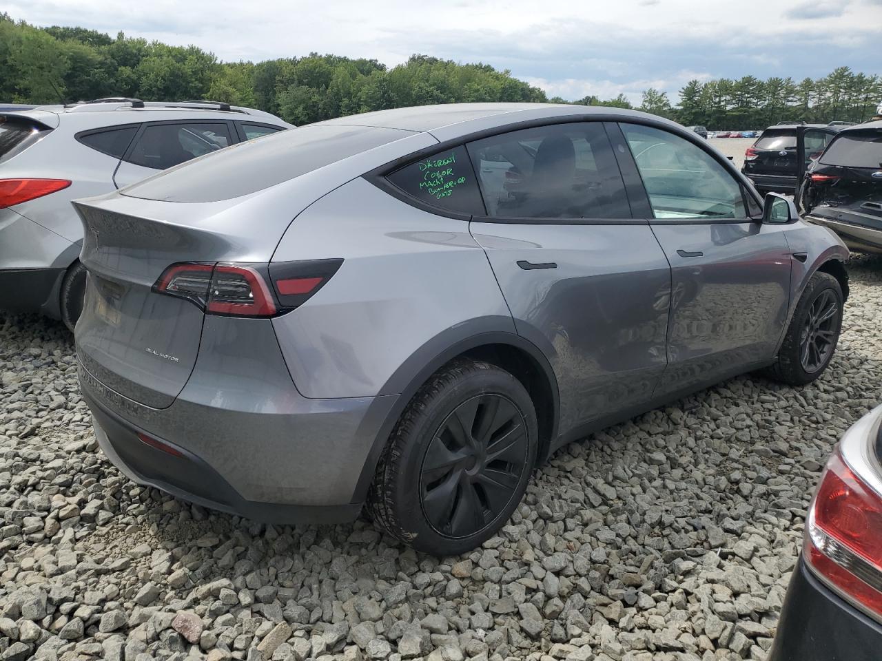 2025 TESLA MODEL Y