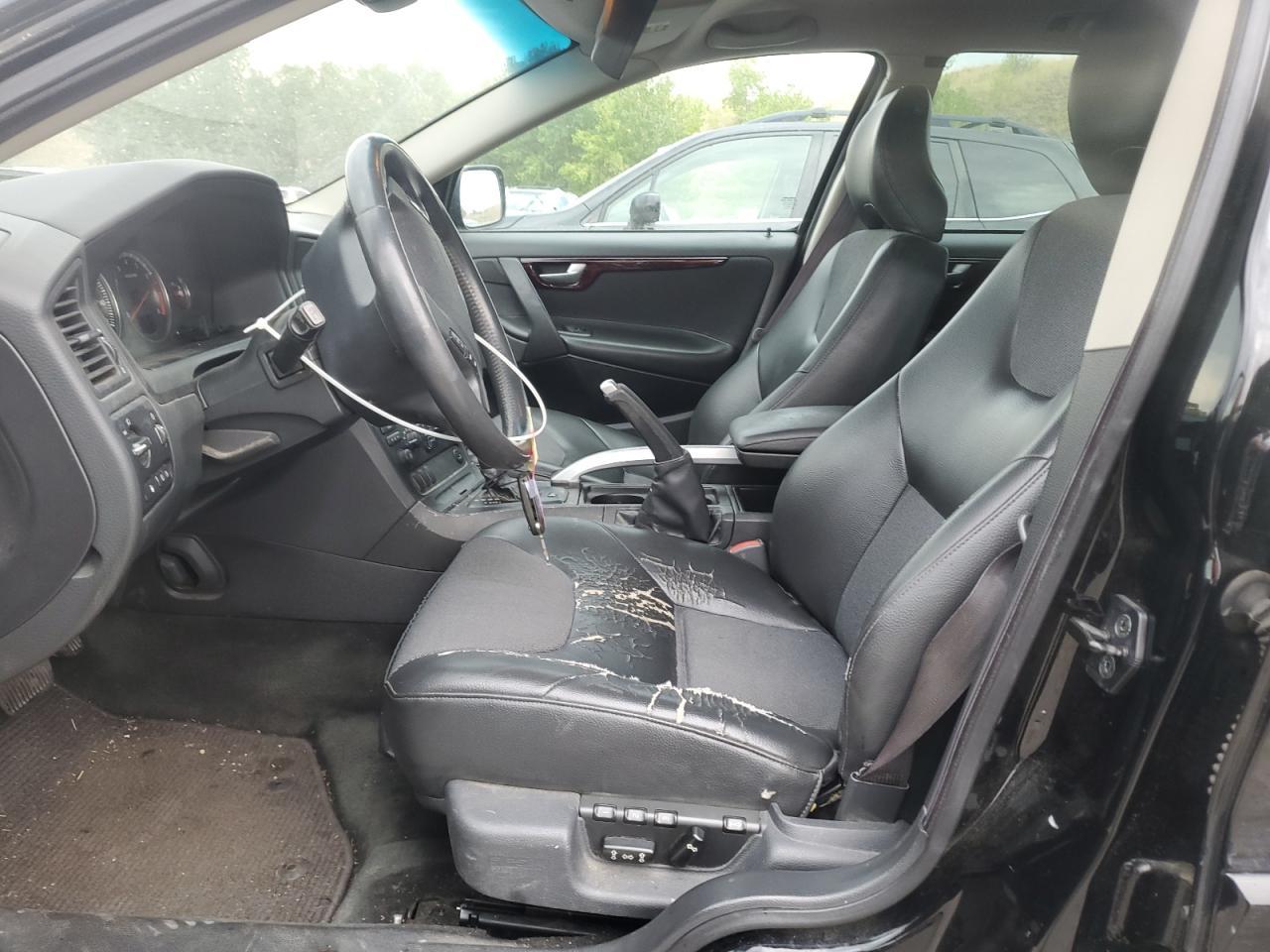 2004 VOLVO XC70
