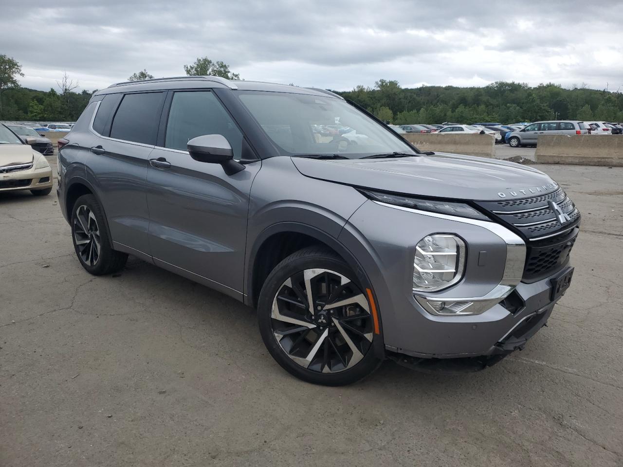 2022 MITSUBISHI outlander