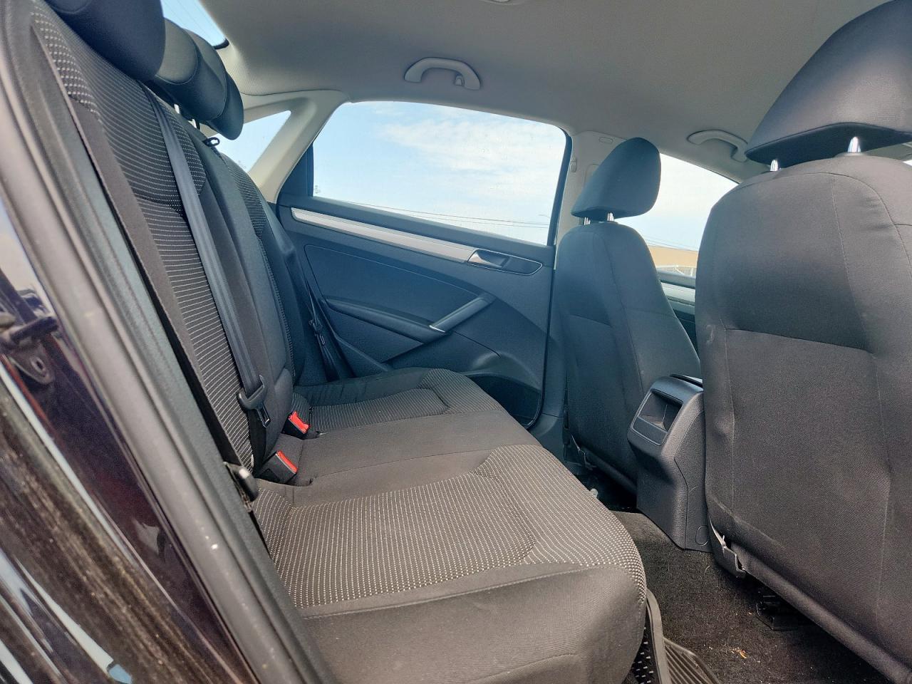 2018 VOLKSWAGEN Passat