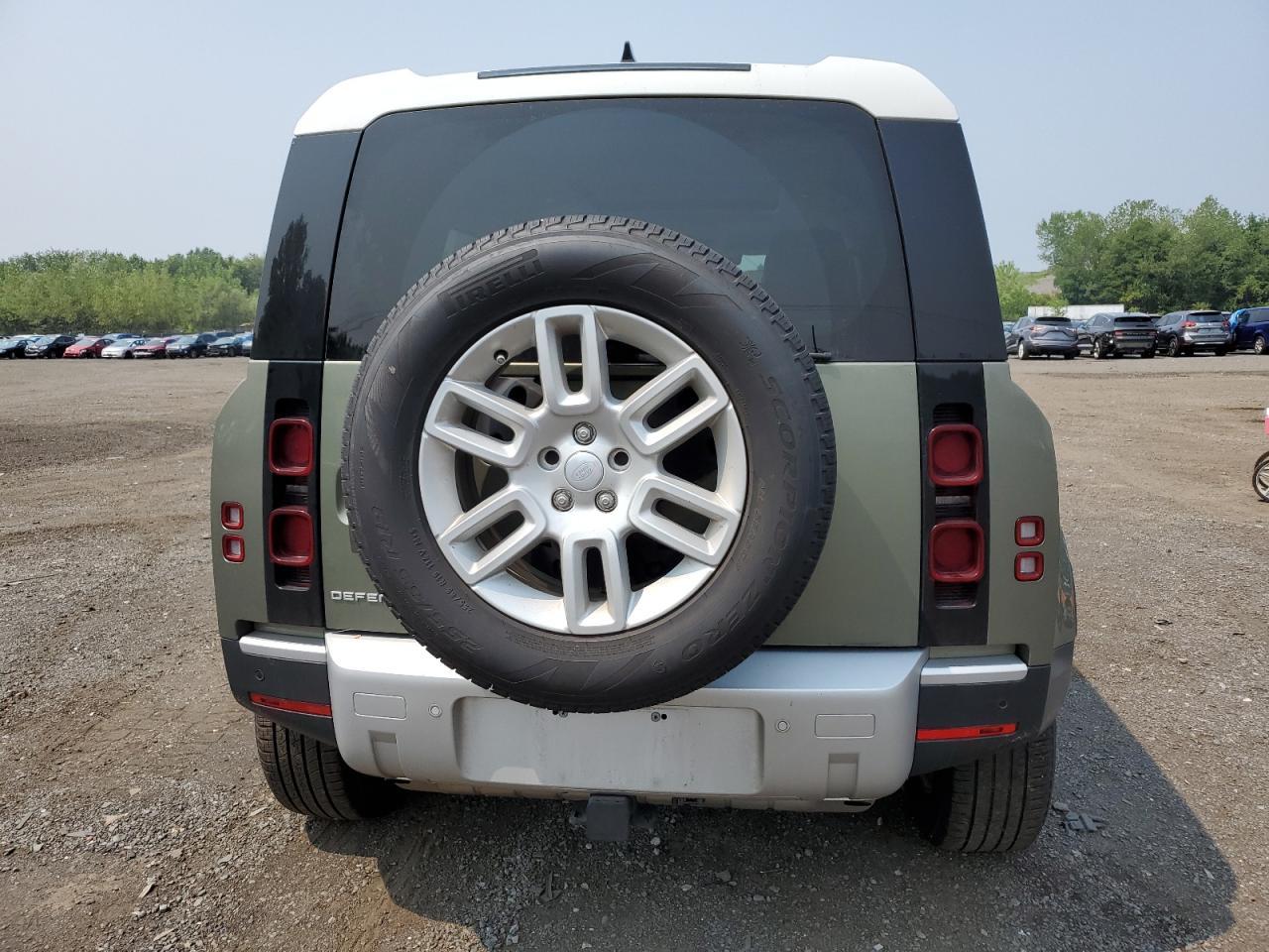 2024 LAND ROVER Defender