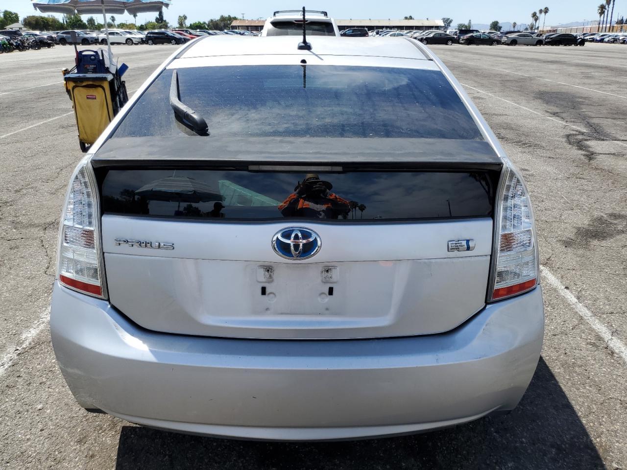 2011 TOYOTA PRIUS