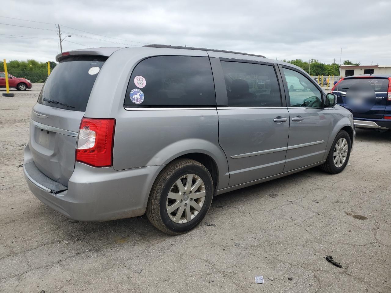 2016 CHRYSLER Town & Country